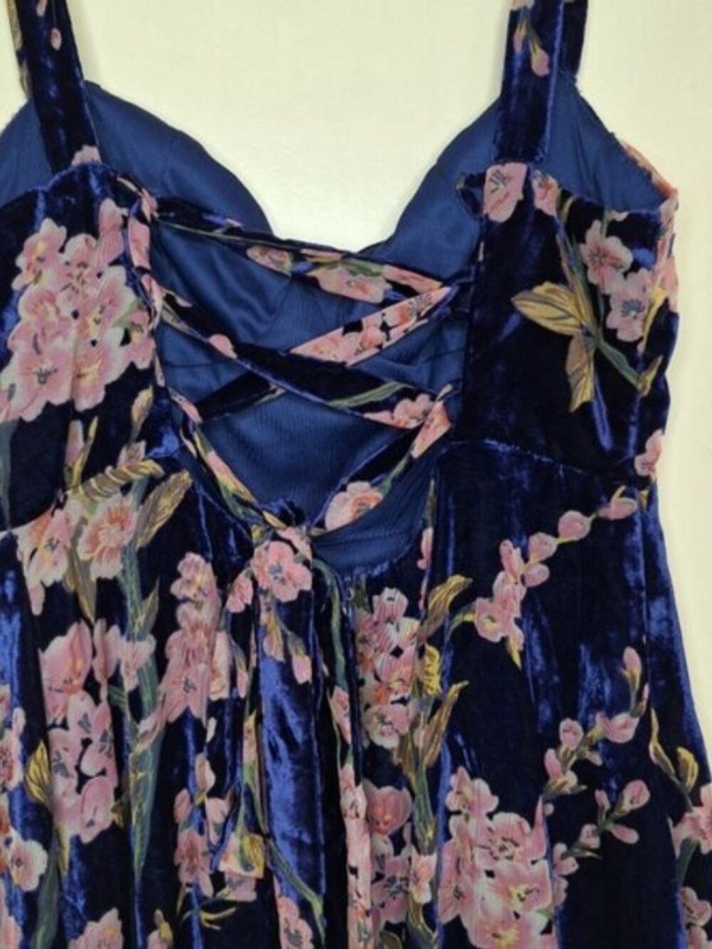 Lulus Velvet Floral Midi Dress Lace-Up Back Side Slit Romantic Dress Large - Picture 11 of 12